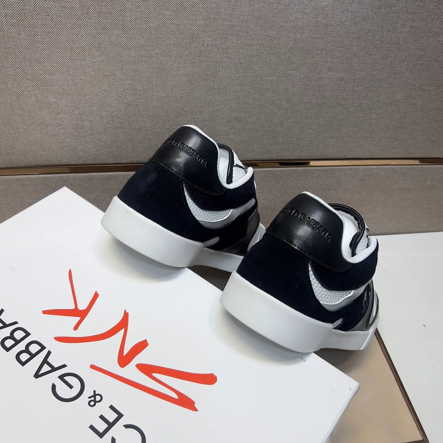 ⬛️Men's men's shoes💰p440【DG～】couple casual shoes 2025z cabinet sales simultaneously 🔶Size: 35-44#️⃣ 🔷2 colors🔜The upper is made of multi-material splicing➕Mesh lining, comfortable and breathable, sole: original comfortable and wear-resistant outsole, ⚠️real thing📱photographed🎬real thing is better📢📢📢